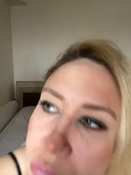 Nikusia online show from 19, 4, 2026