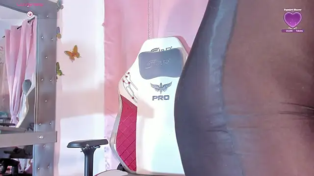 Snapshot of ally_sun__ chatting on 3, 3, 2026 ally sun online show from 3, 3, 2026