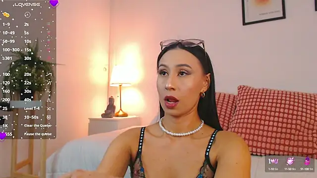 Valen ross  online show from 12, 9, 2025