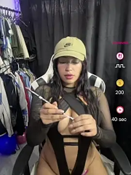 KatianPierce online show from 12, 7, 2026