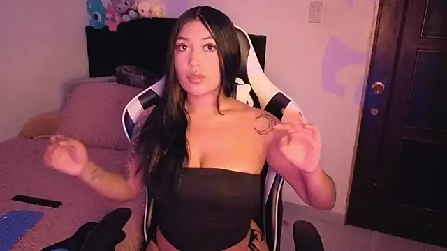 KatianPierce online show from 30, 7, 2026