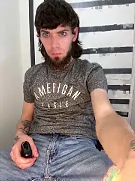 bwcizThrobbing online show from 18, 3, 2026