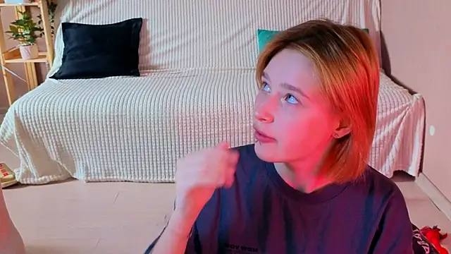 Snapshot of Tara_Lawson chatting on 30, 6, 2026 Tara Lawson online show from 30, 6, 2026
