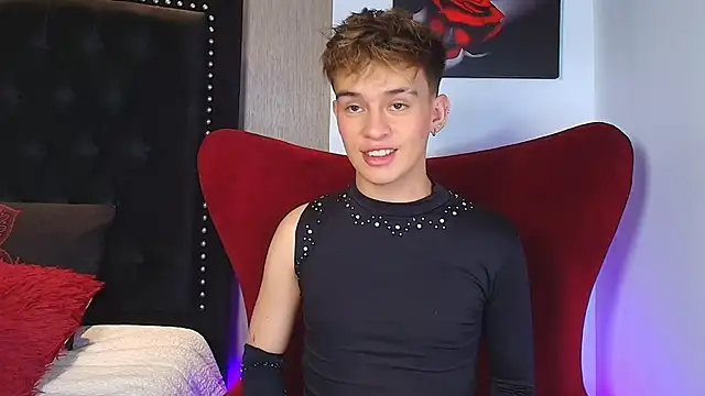 Snapshot of LiamWildx20 chatting on 14, 10, 2025 LiamWildx20 online show from 14, 10, 2025