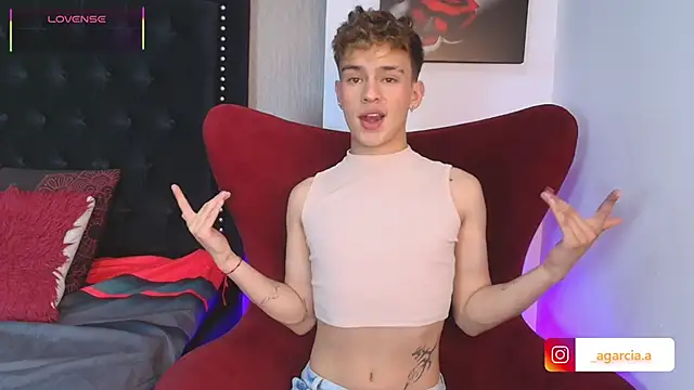 Snapshot of LiamWildx20 chatting on 17, 10, 2025 LiamWildx20 online show from 17, 10, 2025