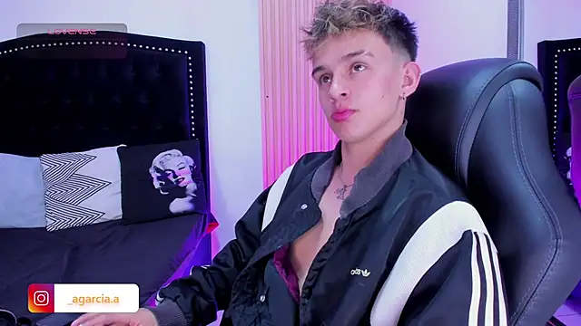 LiamWildx20 online show from 6, 5, 2026