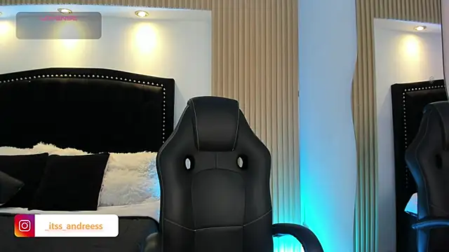 Snapshot of LiamWildx20 chatting on 9, 7, 2026 LiamWildx20 online show from 9, 7, 2026