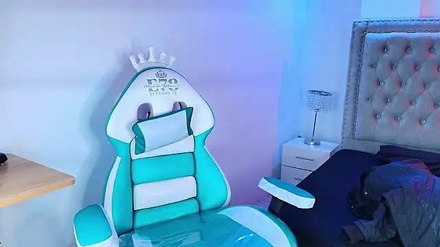 Lia adamsss online show from 17, 3, 2026