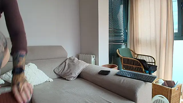 tattoobbgirl online show from 9, 2, 2026