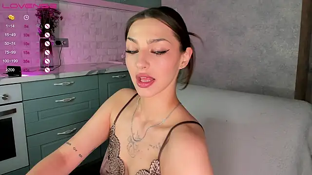 Snapshot of LilFlexxy chatting on 9, 9, 2025 LilFlexxy online show from 9, 9, 2025