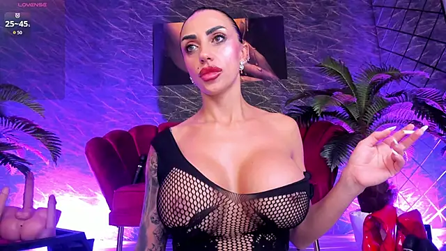 IzabelaTessa online show from 15, 6, 2026