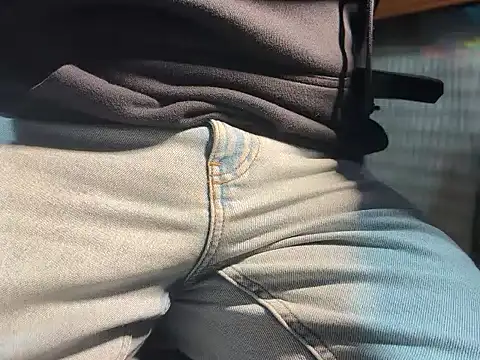 Snapshot of Max_965 chatting on 15, 11, 2025 Max 965 online show from 15, 11, 2025