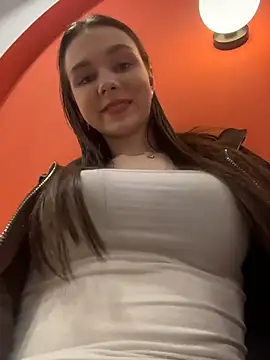 MilaBee online show from 13, 3, 2026