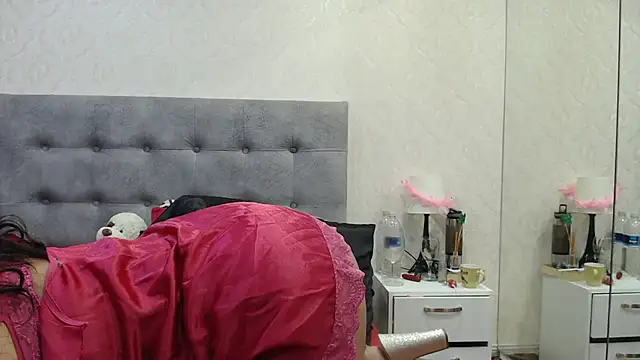 ScarlettGreen  online show from 10, 2, 2026