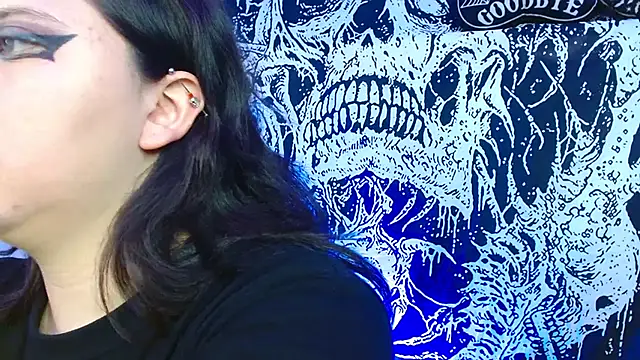 mikaskullcs online show from 8, 10, 2025