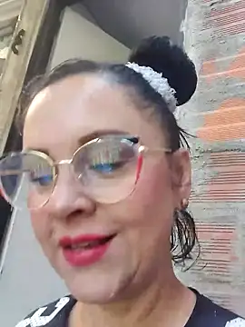 Amadamilf1980 online show from 9, 5, 2026