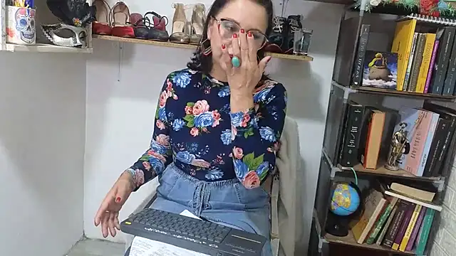Amadamilf1980 online show from 11, 6, 2026