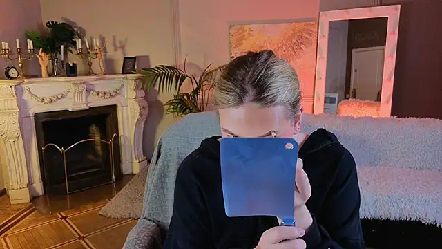 Jes Solar online show from 3, 10, 2025