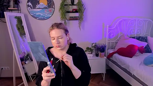 Jes Solar online show from 7, 10, 2025