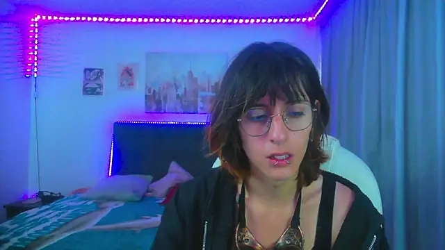 goth minerva online show from 5, 7, 2026