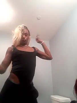 ItsBarbieBitcxxxx69 online show from 18, 1, 2026