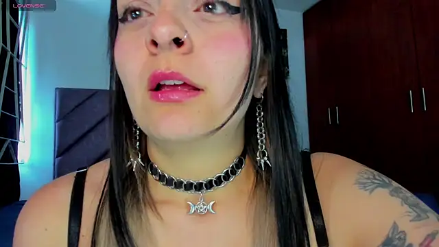 Snapshot of KARINNA__RAVEN chatting on 24, 7, 2026 KARINNA RAVEN online show from 24, 7, 2026