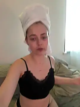 AshleyD  online show from 26, 7, 2026