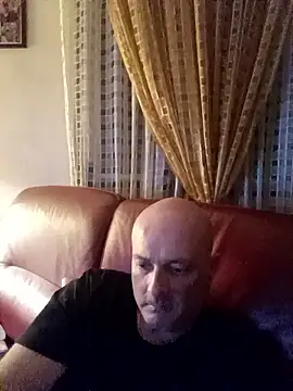 Alexis Bull online show from 14, 9, 2025