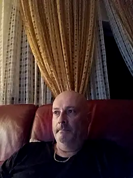 Alexis Bull online show from 25, 9, 2025