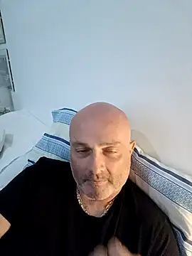 Alexis Bull online show from 3, 10, 2025