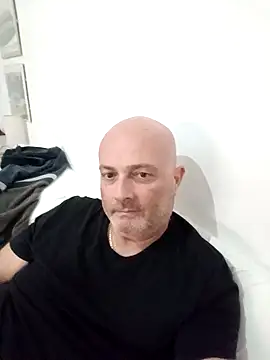 Alexis Bull online show from 24, 10, 2025