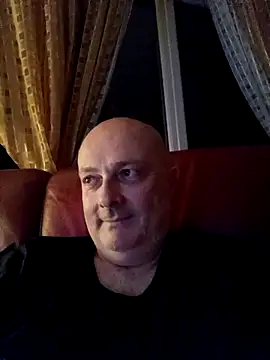 Alexis Bull online show from 20, 4, 2026