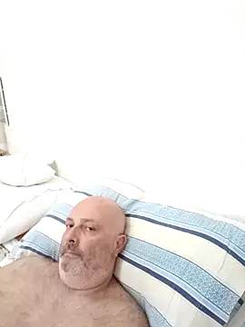 Alexis Bull online show from 7, 5, 2026