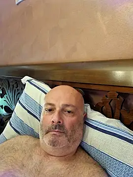 Alexis Bull online show from 11, 7, 2026