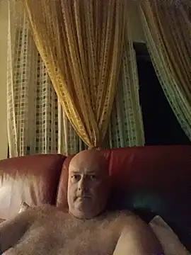 Alexis Bull online show from 18, 7, 2026
