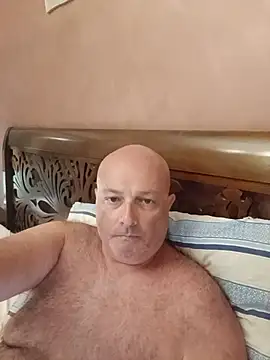 Alexis Bull online show from 19, 7, 2026