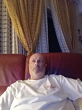 Alexis Bull online show from 23, 7, 2026