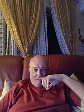 Alexis Bull online show from 25, 7, 2026