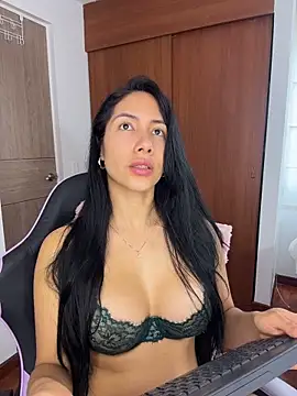 ArianaReynoldss online show from 21, 4, 2026