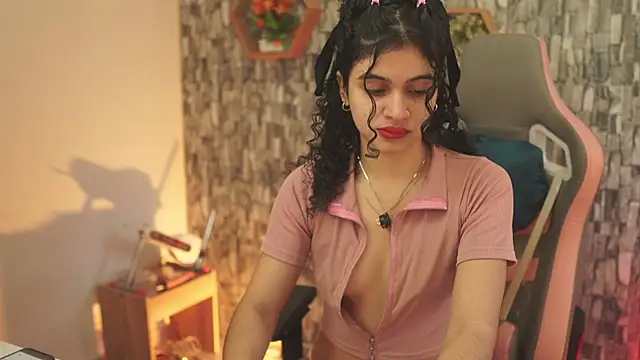 bonniie 98  online show from 14, 7, 2026