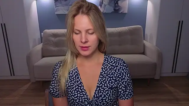 Snapshot of MelanieBennett chatting on 21, 7, 2026 MelanieBennett online show from 21, 7, 2026