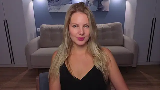 Snapshot of MelanieBennett chatting on 28, 7, 2026 MelanieBennett online show from 28, 7, 2026