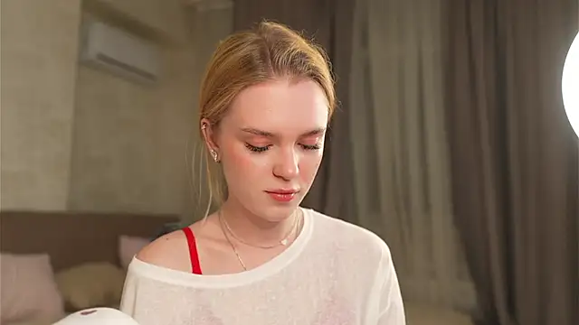 Cyberheart  online show from 7, 10, 2025