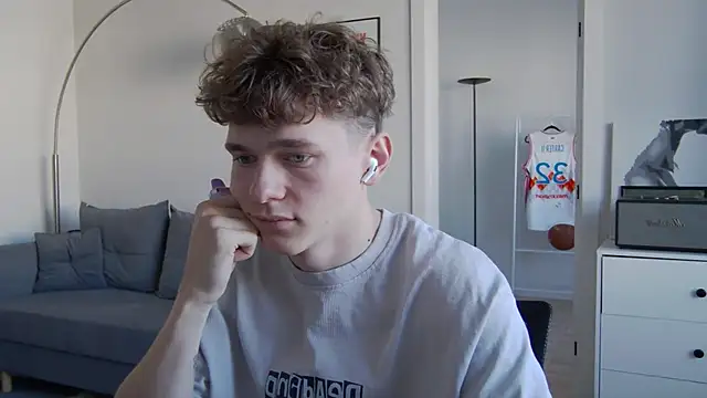 DanyDavis online show from 7, 5, 2026