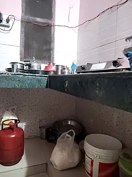 Snapshot of Desi_Bhabi_01 chatting on 4, 12, 2025 Desi Bhabi 01 online show from 4, 12, 2025