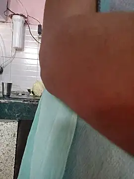 Snapshot of Desi_Bhabi_01 chatting on 16, 2, 2026 Desi Bhabi 01 online show from 16, 2, 2026