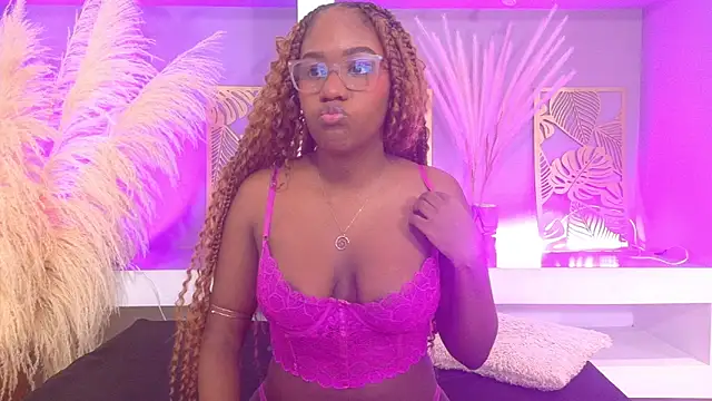 RachelStonne online show from 27, 11, 2025