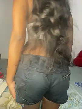 selena mia online show from 13, 2, 2026