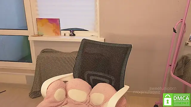 sweetuniporn online show from 1, 12, 2025