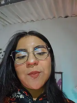 Snapshot of Maddy_rosse12 chatting on 17, 12, 2025 Maddy rosse12 online show from 17, 12, 2025